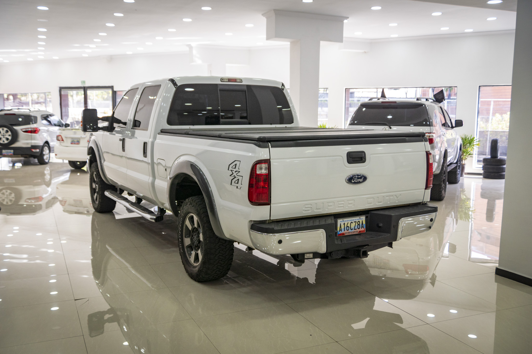 2014 FORD Lariat F250
